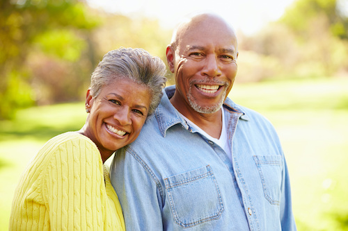 Choosing Between Dental Veneers vs. Tooth Bonding